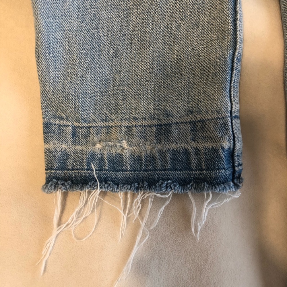 Cute Topshop mom jeans. Size 25 - Picture 5 of 5